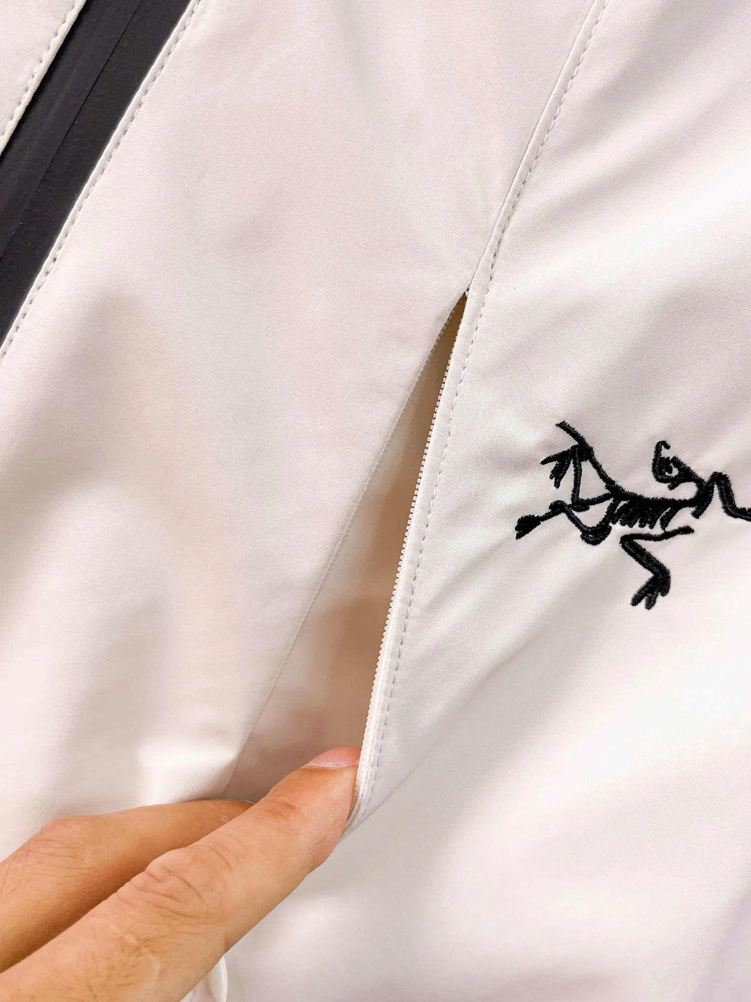Same Style， ， 2026 New Arrival ， Original Premium Breathable ， ， ， Quality。 ， Sizes：M～3XL，